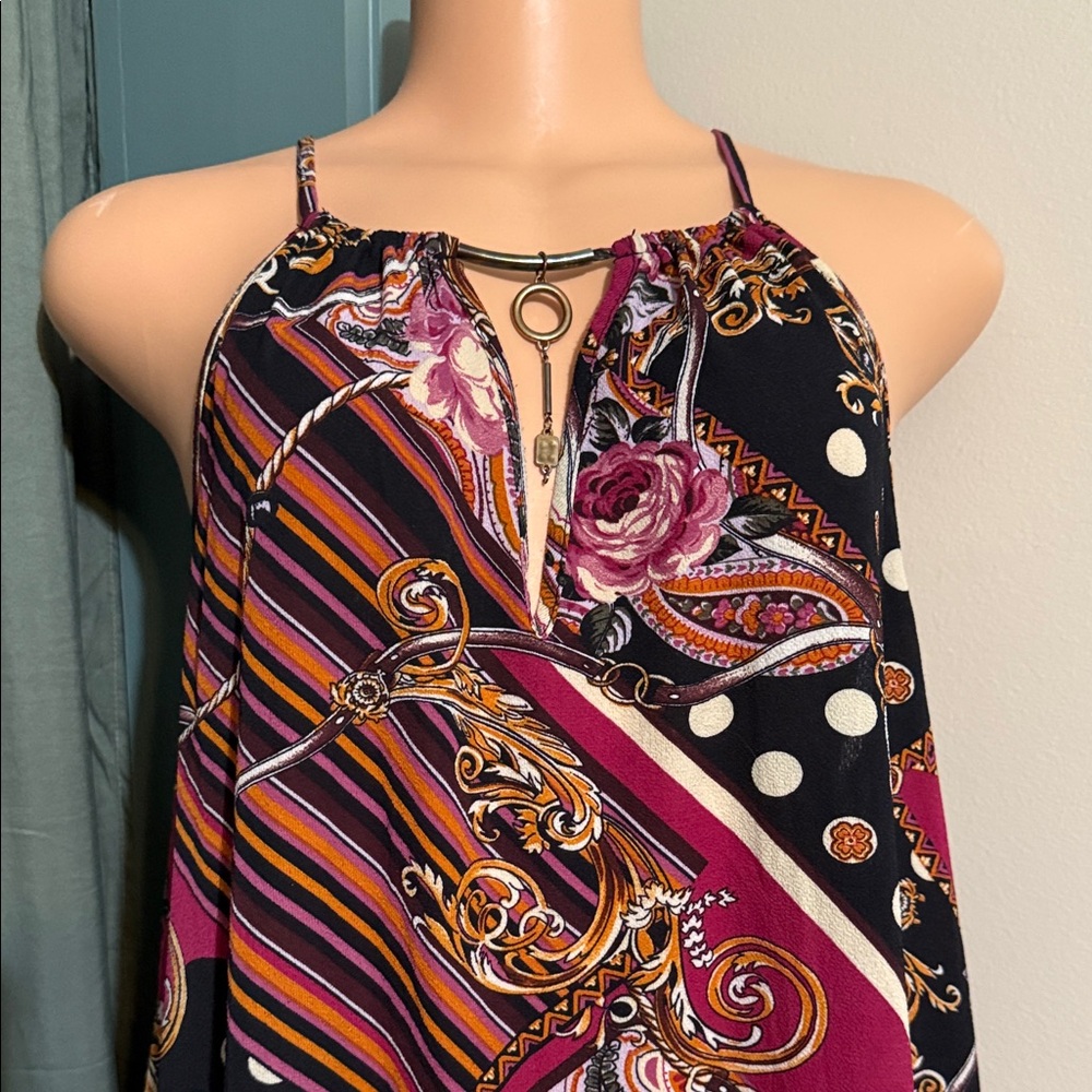 Elegant Black and Pink Patterned Maxi Dress - Picture 2 of 5